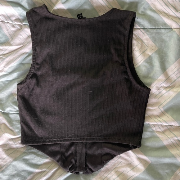 Lulu’s EUC Hook Me In Sleeveless Bustier Tank Top - Picture 5 of 7